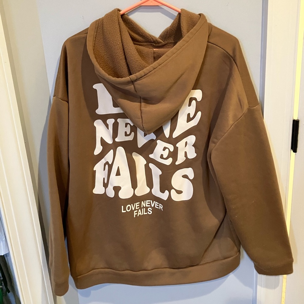 Sweatshirt